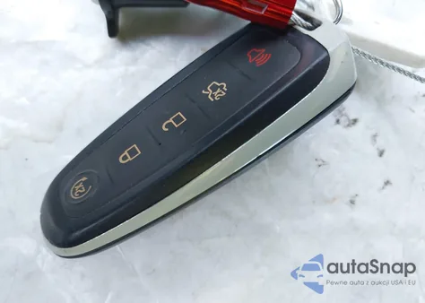 2014 Ford Escape Titanium z USA, uszkodzony, nr VIN 1FMCU0J90EUD17965